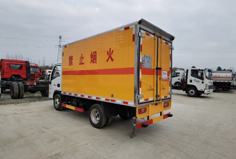 成都到綿陽(yáng)危險(xiǎn)品運(yùn)輸